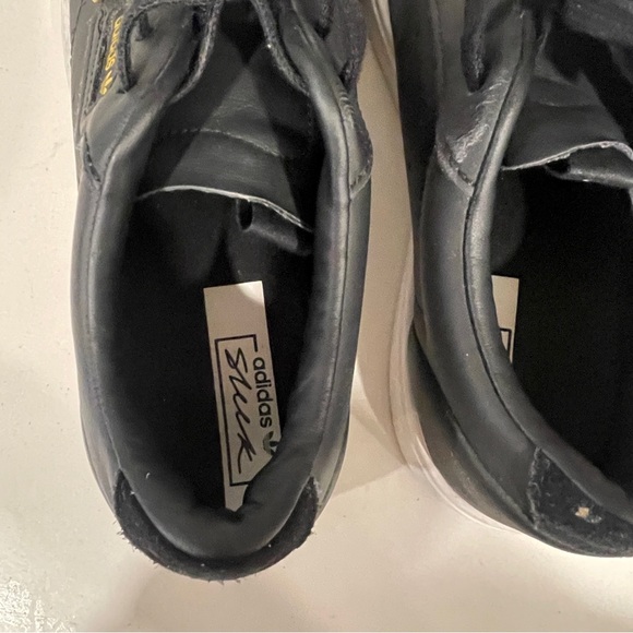 Adidas Original Women’s Sleek Size 6.5 Black - Picture 6 of 6